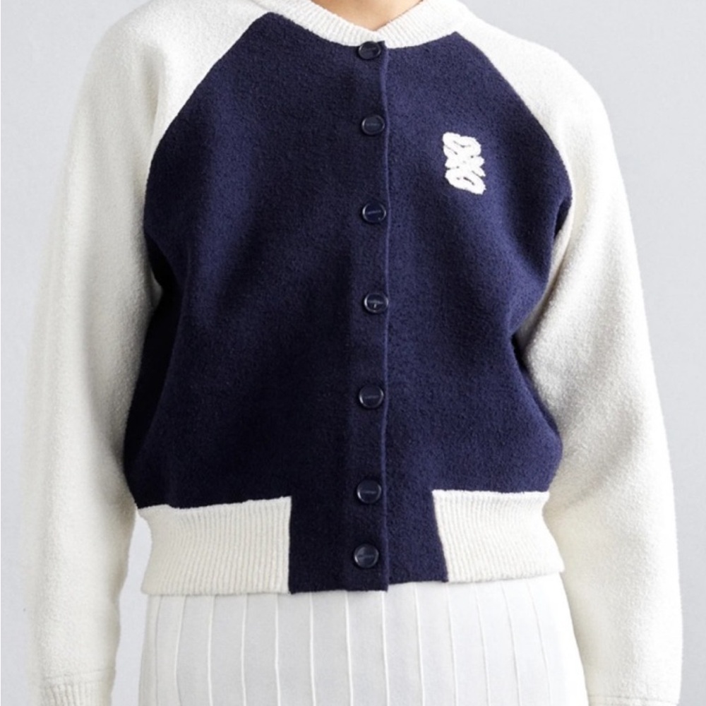 Women's Black and White Sweater
